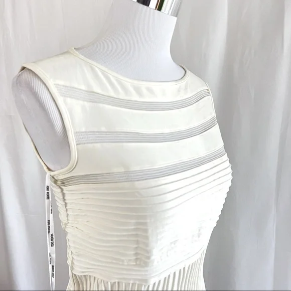 💕Host Pick💕 Tadashi Shoji Ivory Jersey Mesh Illusion Gown Dress Retail $650 - Picture 5 of 11